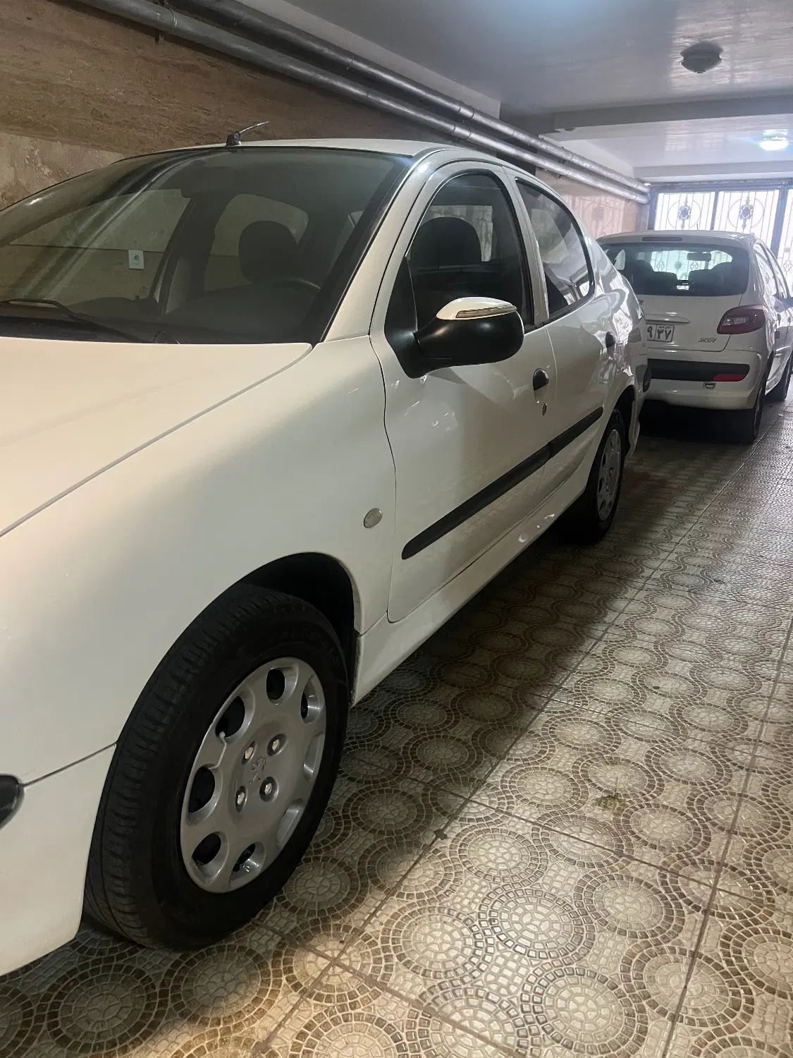 پژو ۲۰۶ صندوق دار v8 - 1395