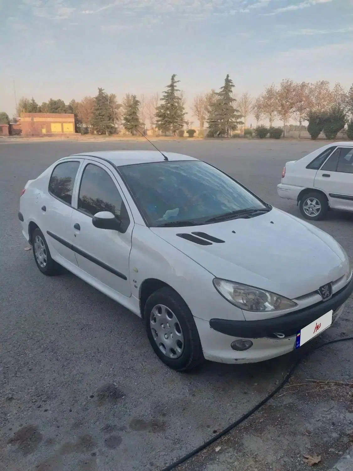 پژو ۲۰۶ صندوق دار v8 - 1390