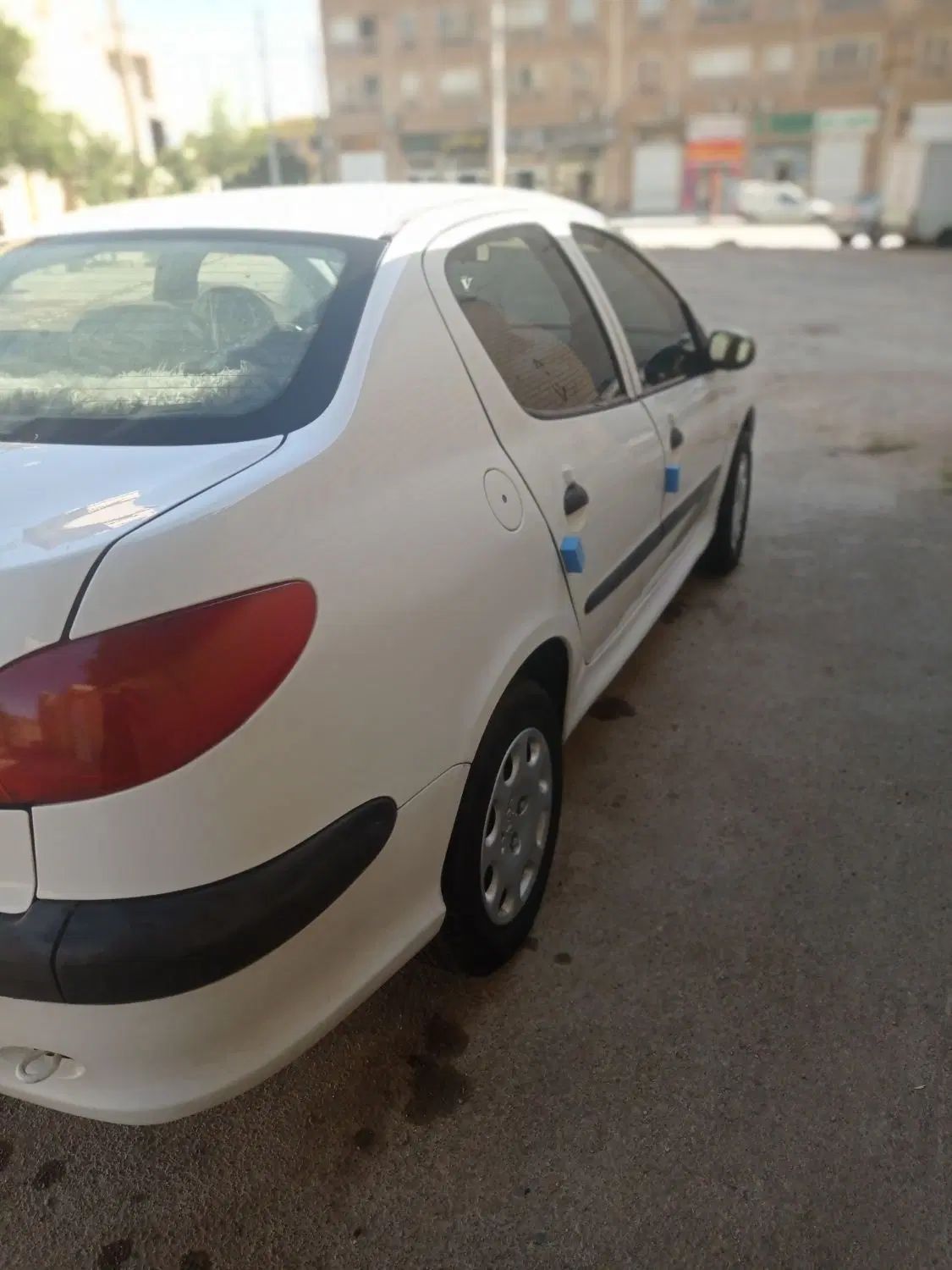 پژو ۲۰۶ صندوق دار v8 - 1393