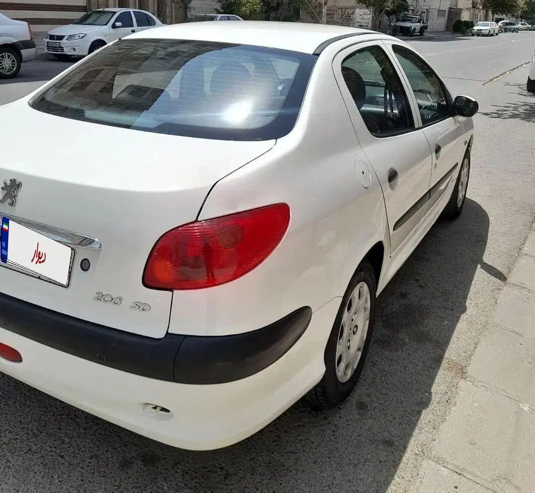 پژو ۲۰۶ صندوق دار v8 - 1396