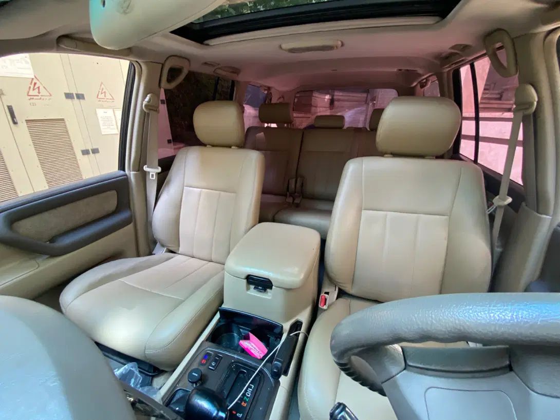 تویوتا لندکروز VXR نسل ۵ - 2006
