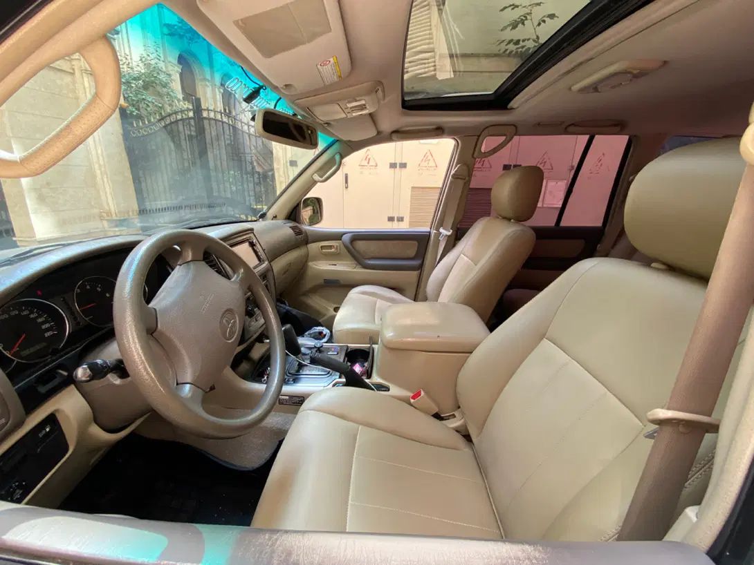 تویوتا لندکروز VXR نسل ۵ - 2006