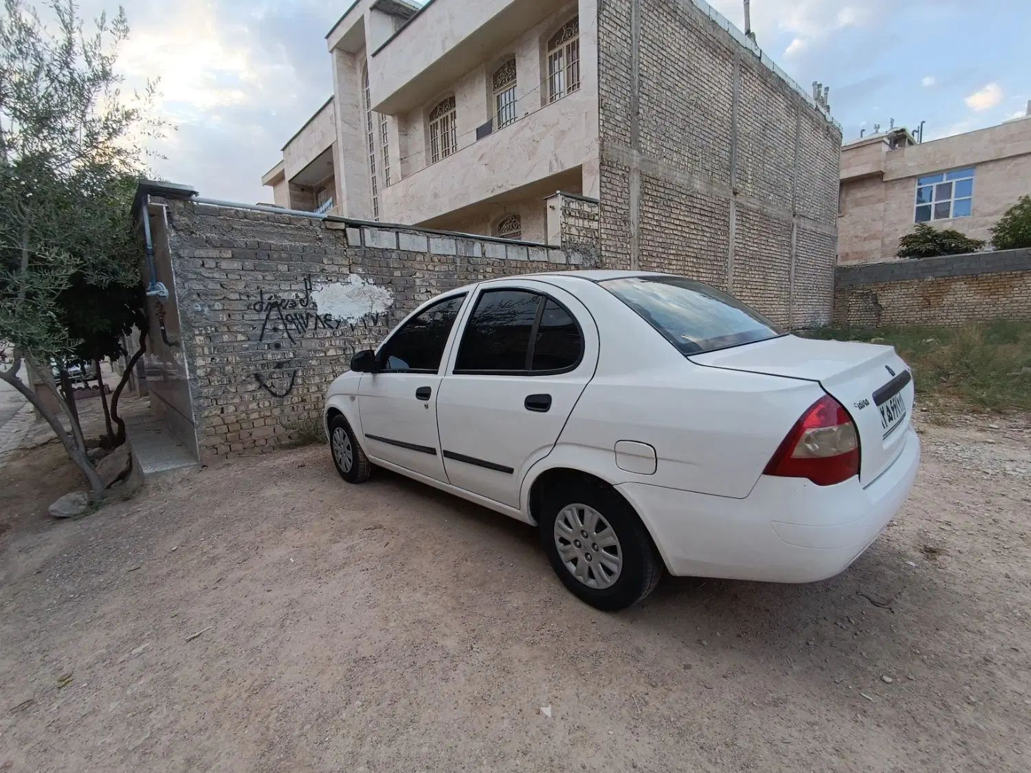 تیبا صندوق دار EX - 1391