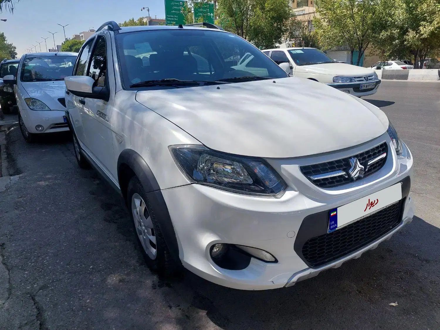 خودرو کوییک، معمولی آگهی ann_19984268