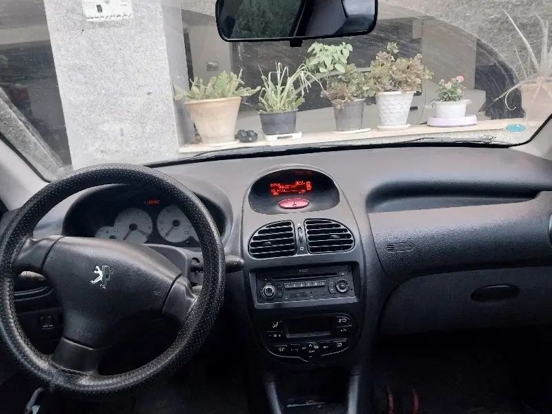 پژو ۲۰۶ صندوق دار v8 - 1394