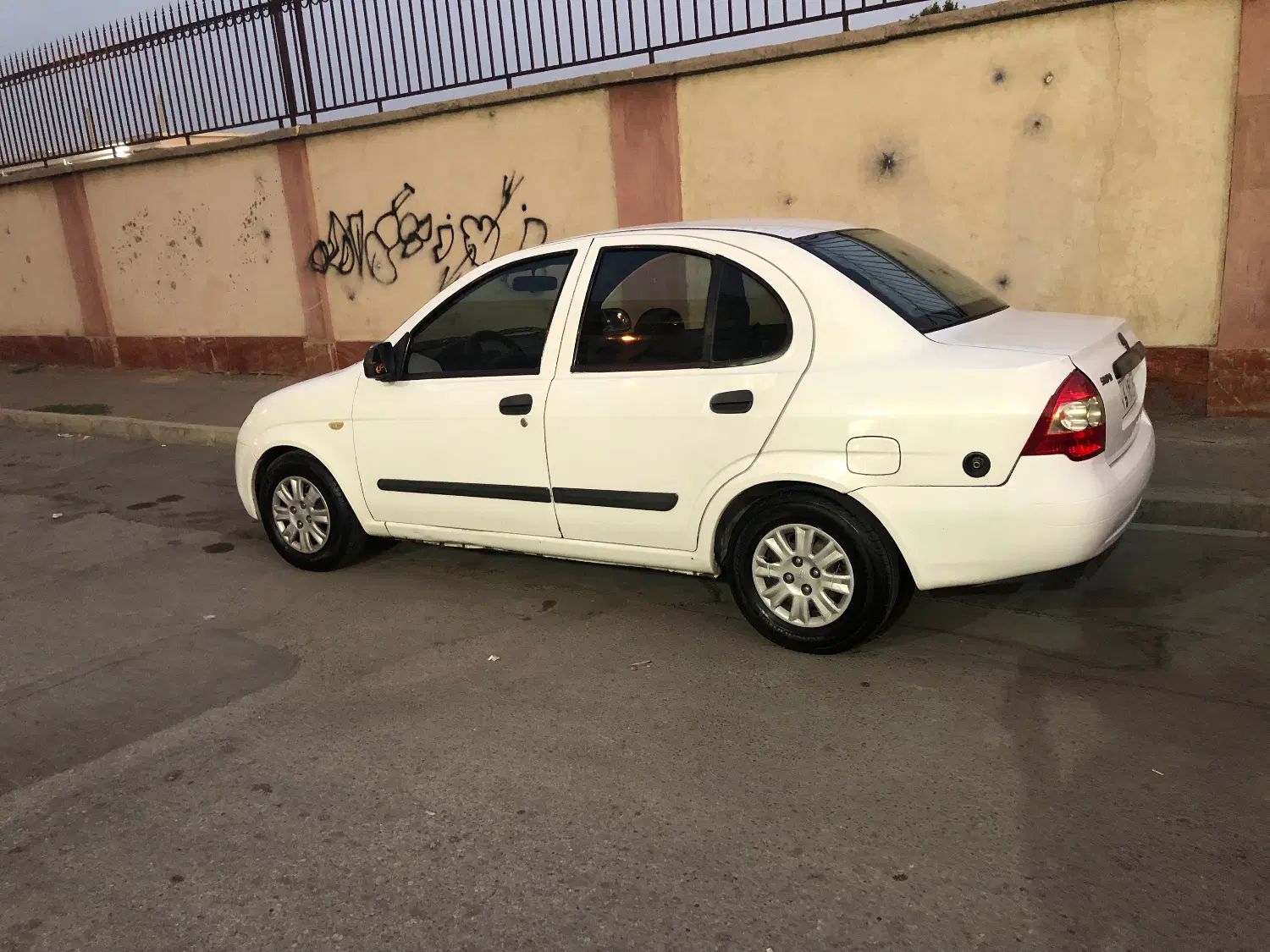 تیبا صندوق دار SX - 1390