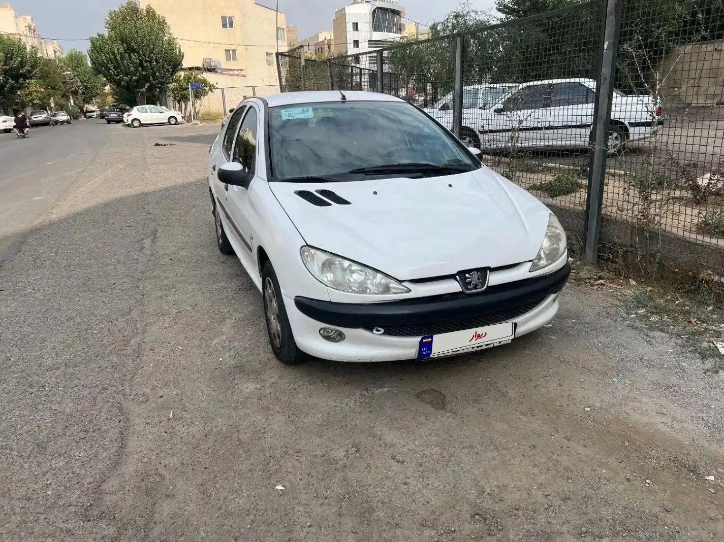 پژو ۲۰۶ صندوق دار v8 - 1397