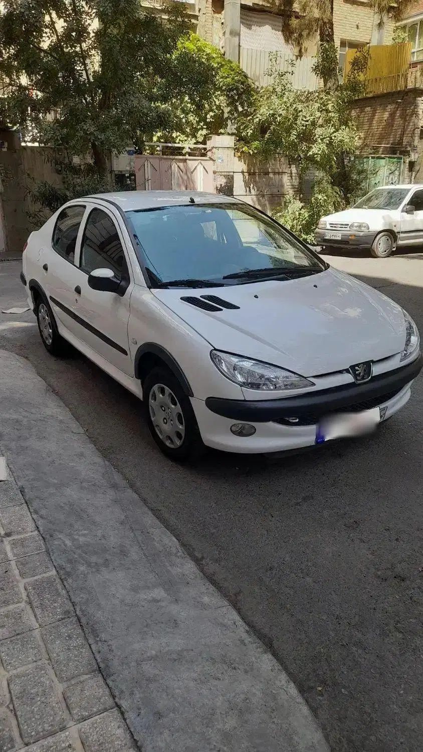 پژو ۲۰۶ صندوق دار v8 - 1397