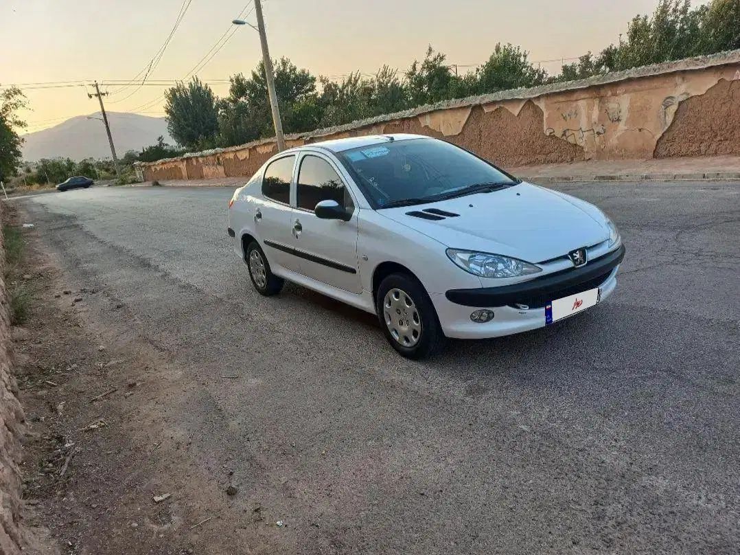پژو ۲۰۶ صندوق دار v8 - 1399