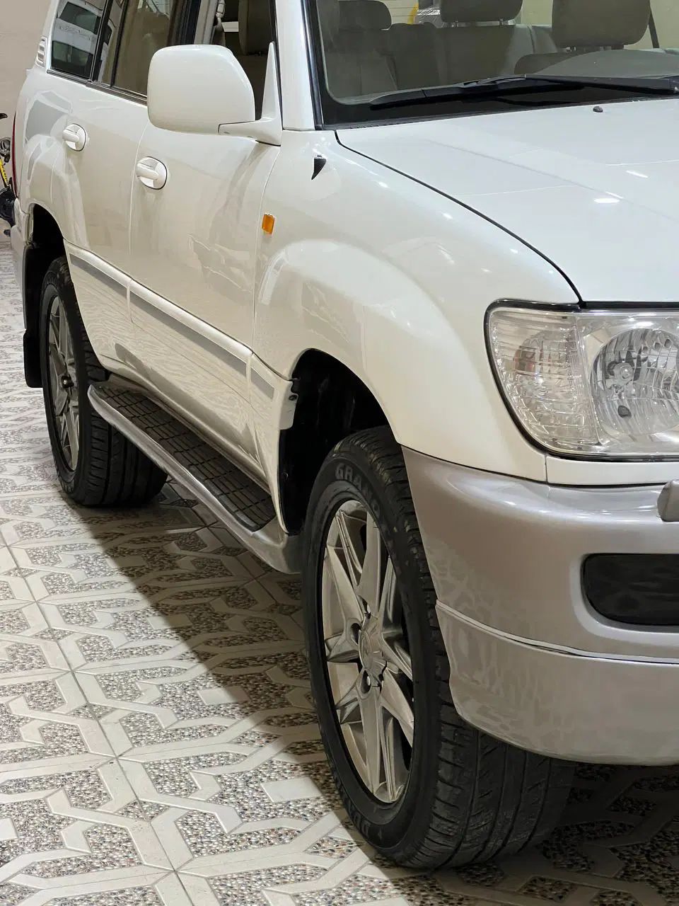 تویوتا لندکروز VXR نسل ۵ - 2007