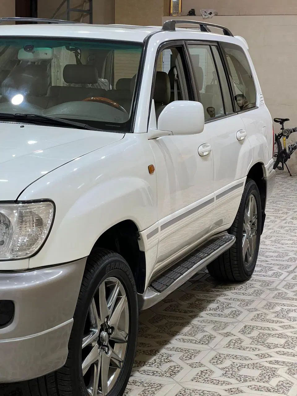 تویوتا لندکروز VXR نسل ۵ - 2007