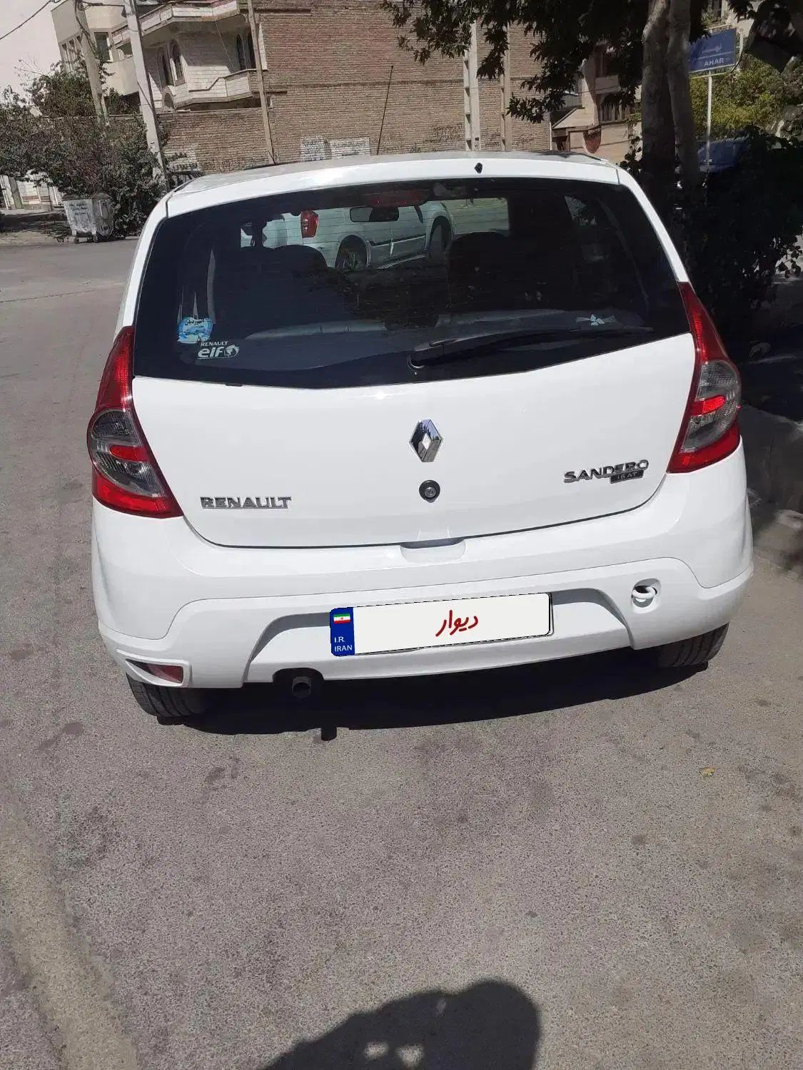 رنو ساندرو اتوماتیک - 1395