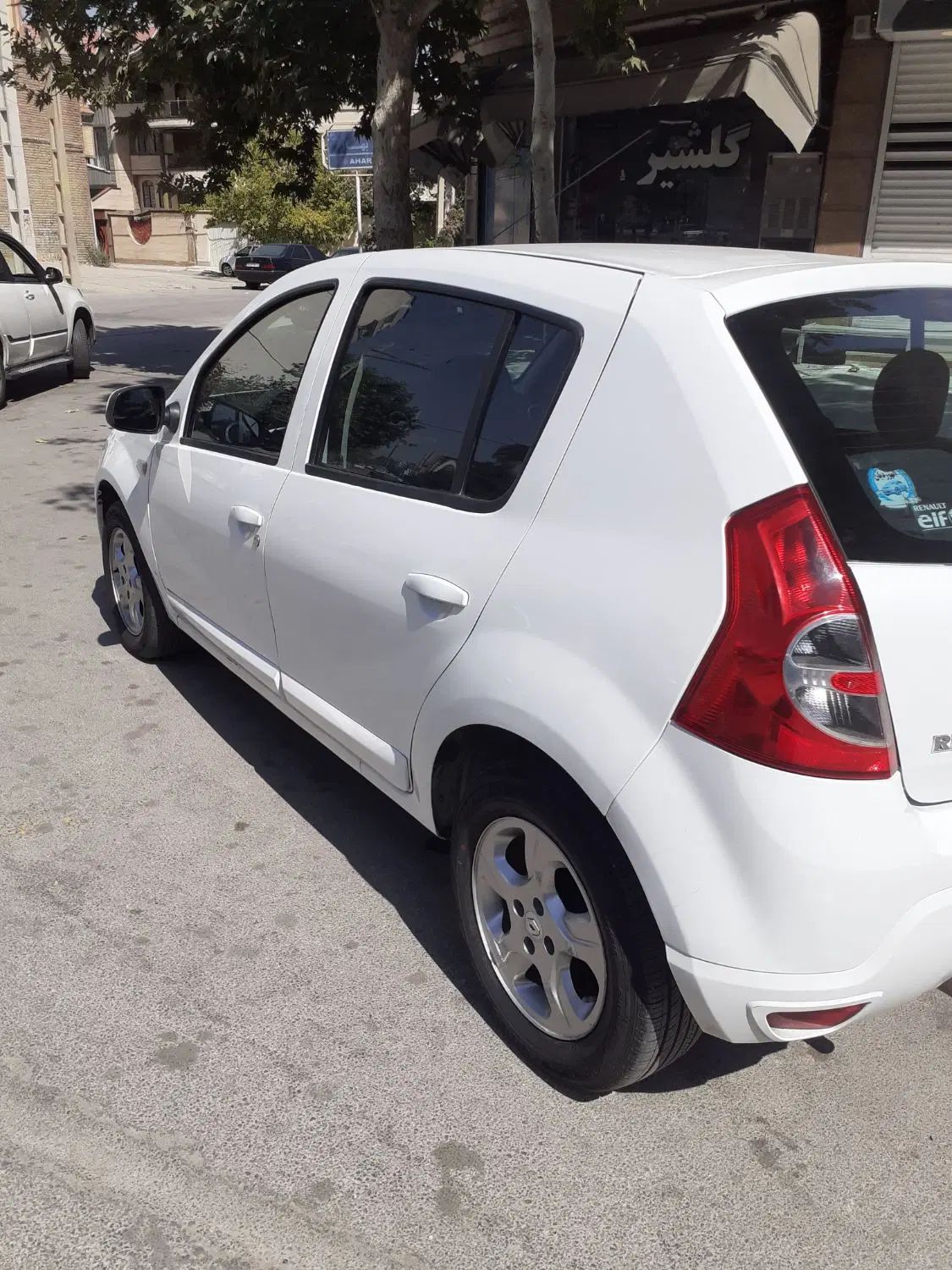 رنو ساندرو اتوماتیک - 1395
