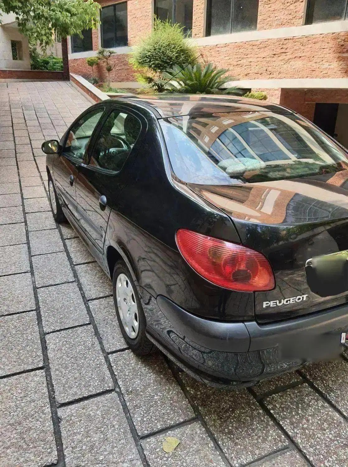پژو ۲۰۶ صندوق دار v8 - 1394