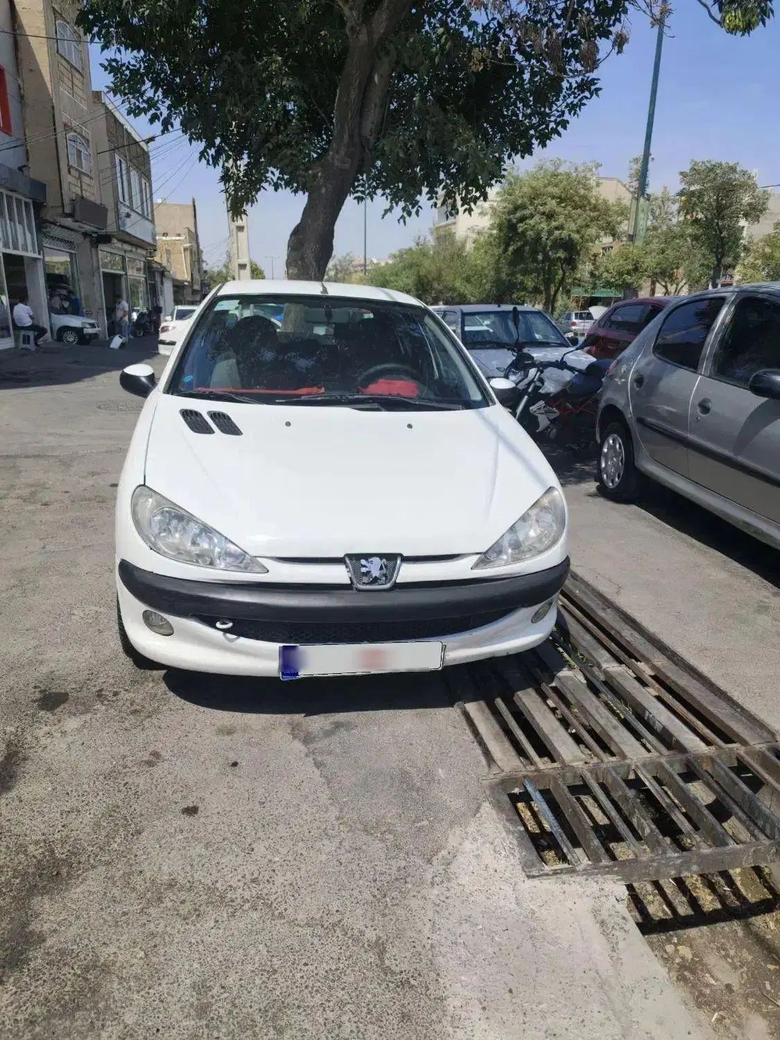 پژو ۲۰۶ صندوق دار v8 - 1393