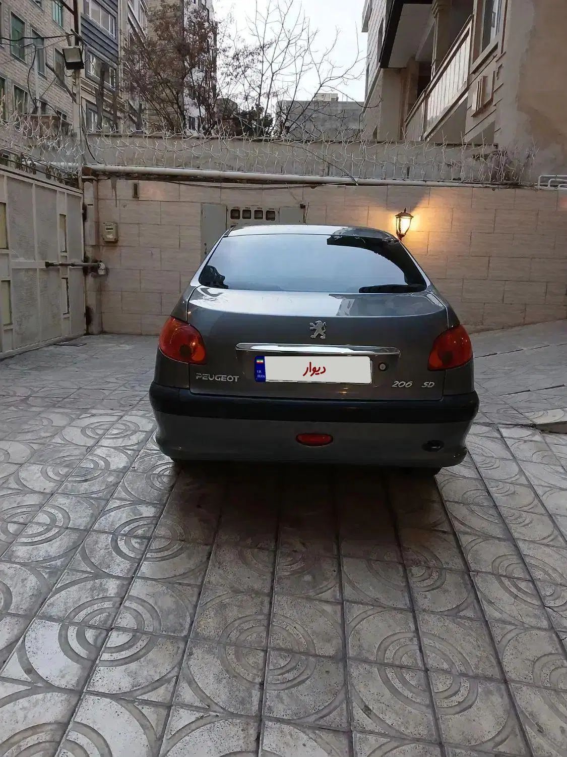 پژو ۲۰۶ صندوق دار v8 - 1393