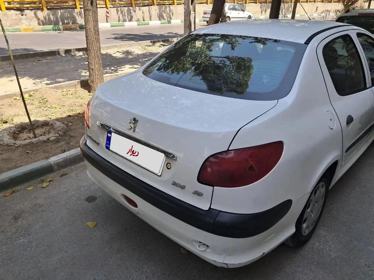 پژو ۲۰۶ صندوق دار v8 - 1398