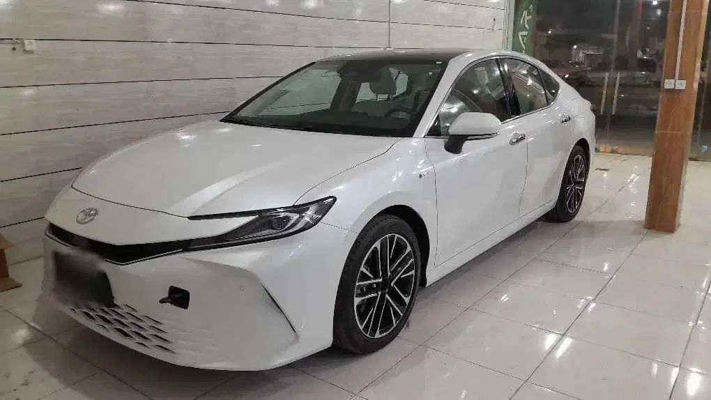 تویوتا کمری XLE - 2024