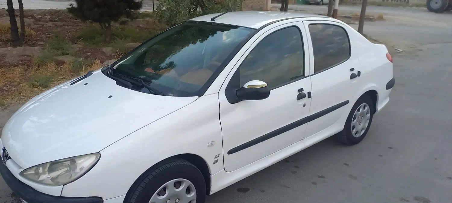 پژو ۲۰۶ صندوق دار v8 - 1395