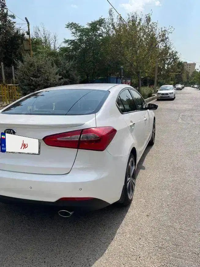 کیا سراتو 2.0 لیتر اتوماتیک GT لاین - 2016