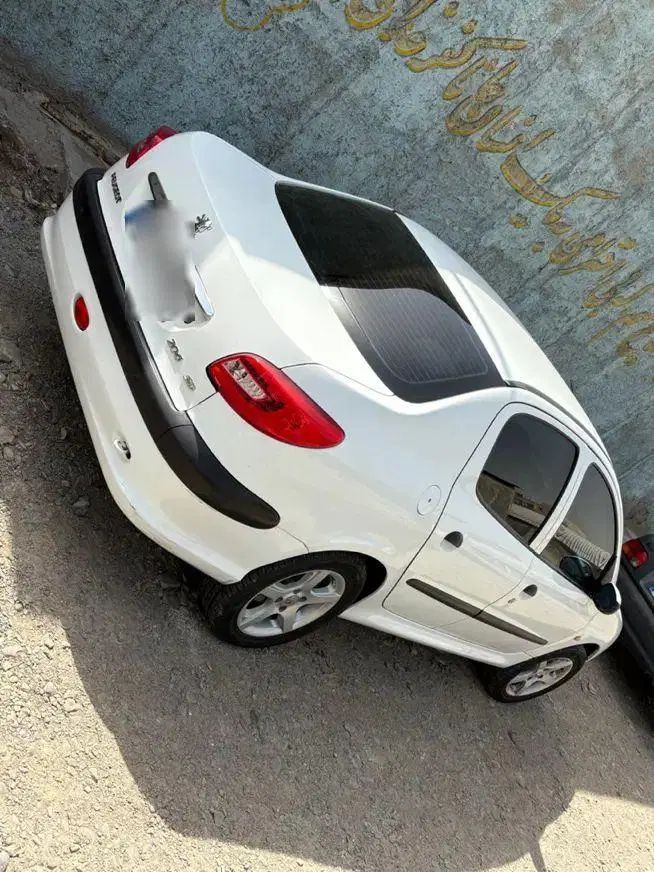 پژو ۲۰۶ صندوق دار v8 - 1393