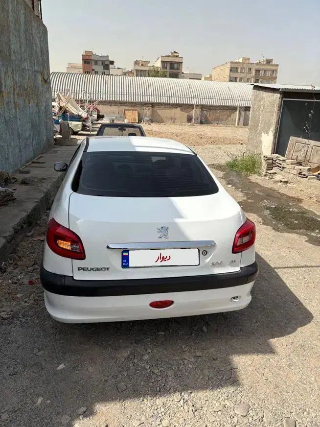 پژو ۲۰۶ صندوق دار v8 - 1393
