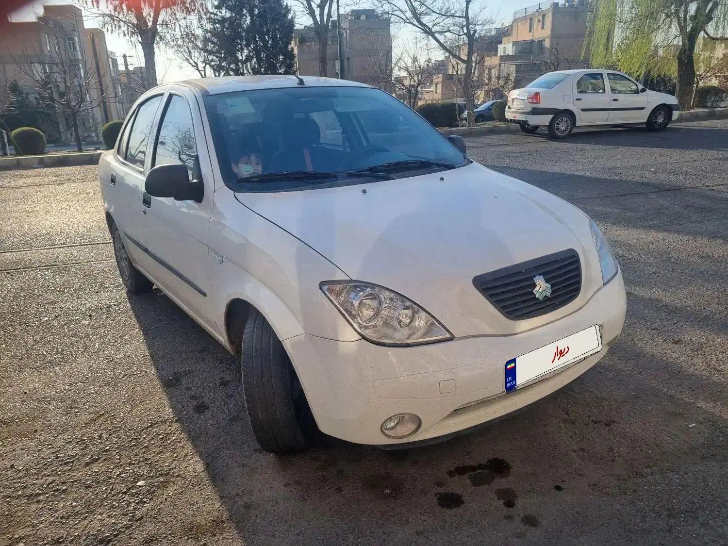 تیبا صندوق دار SX - 1401