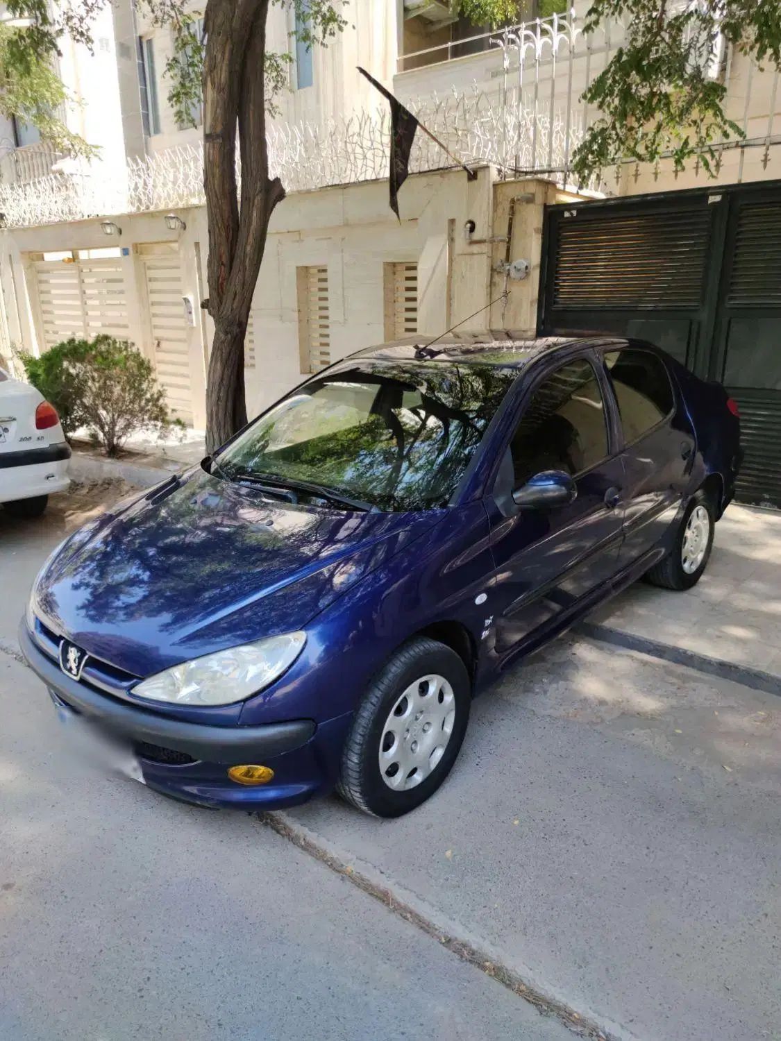 پژو ۲۰۶ صندوق دار v8 - 1390