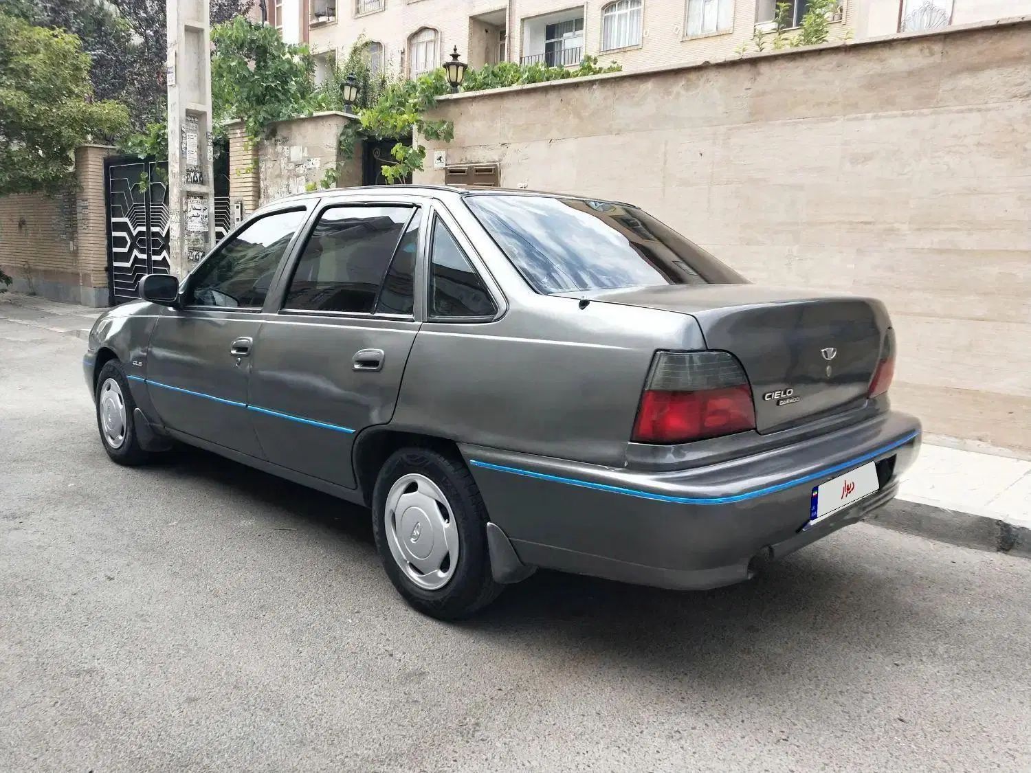 دوو سیلو سدان - 1379