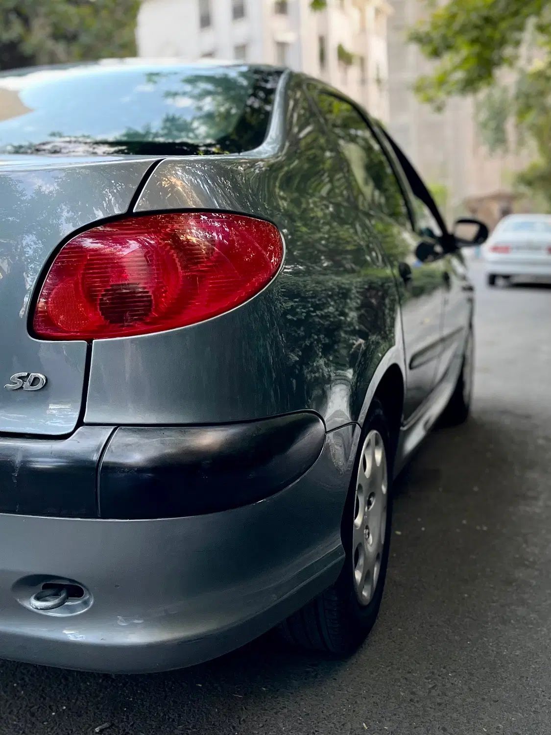 پژو ۲۰۶ صندوق دار v8 - 1395