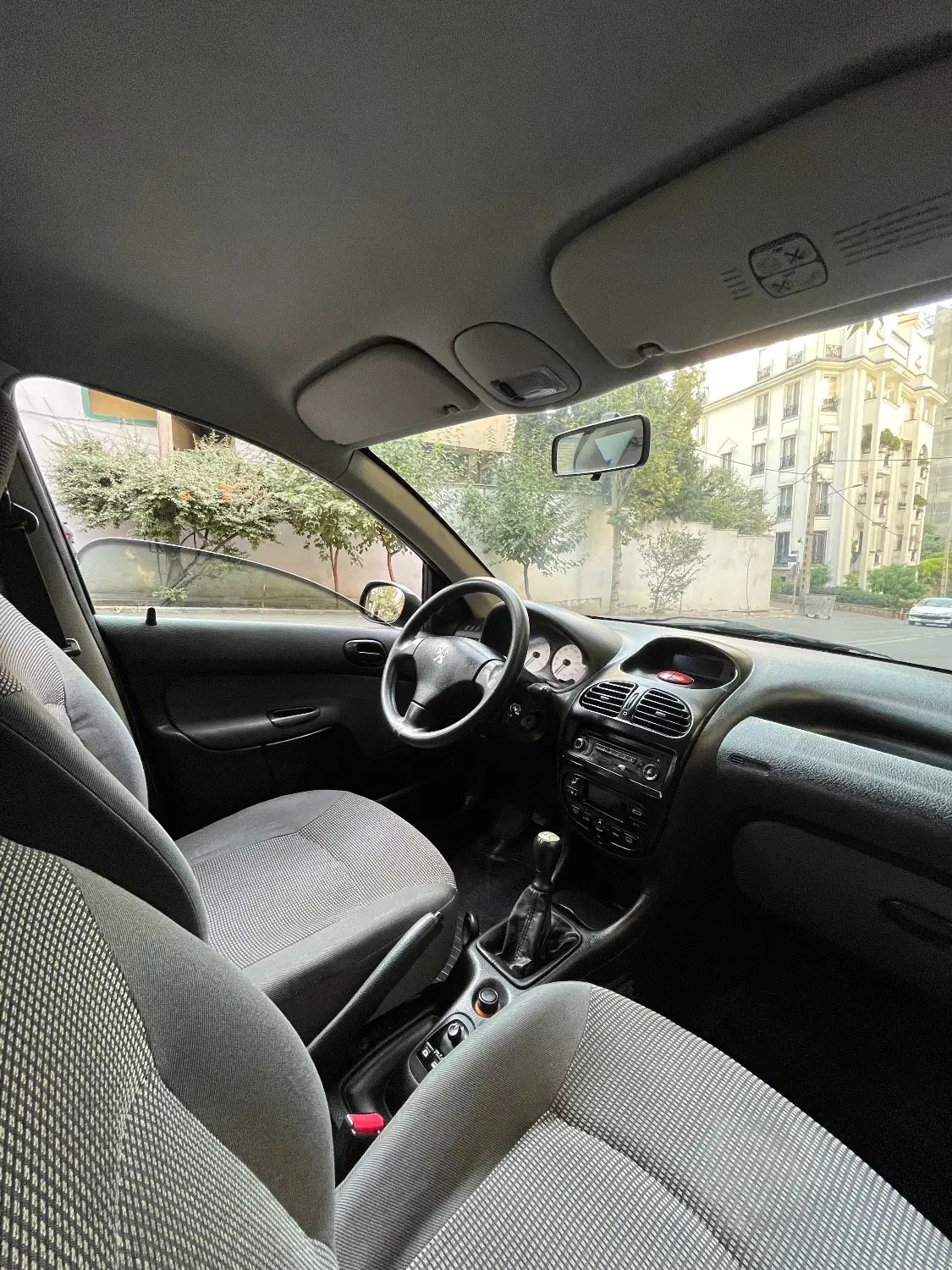 پژو ۲۰۶ صندوق دار v8 - 1395