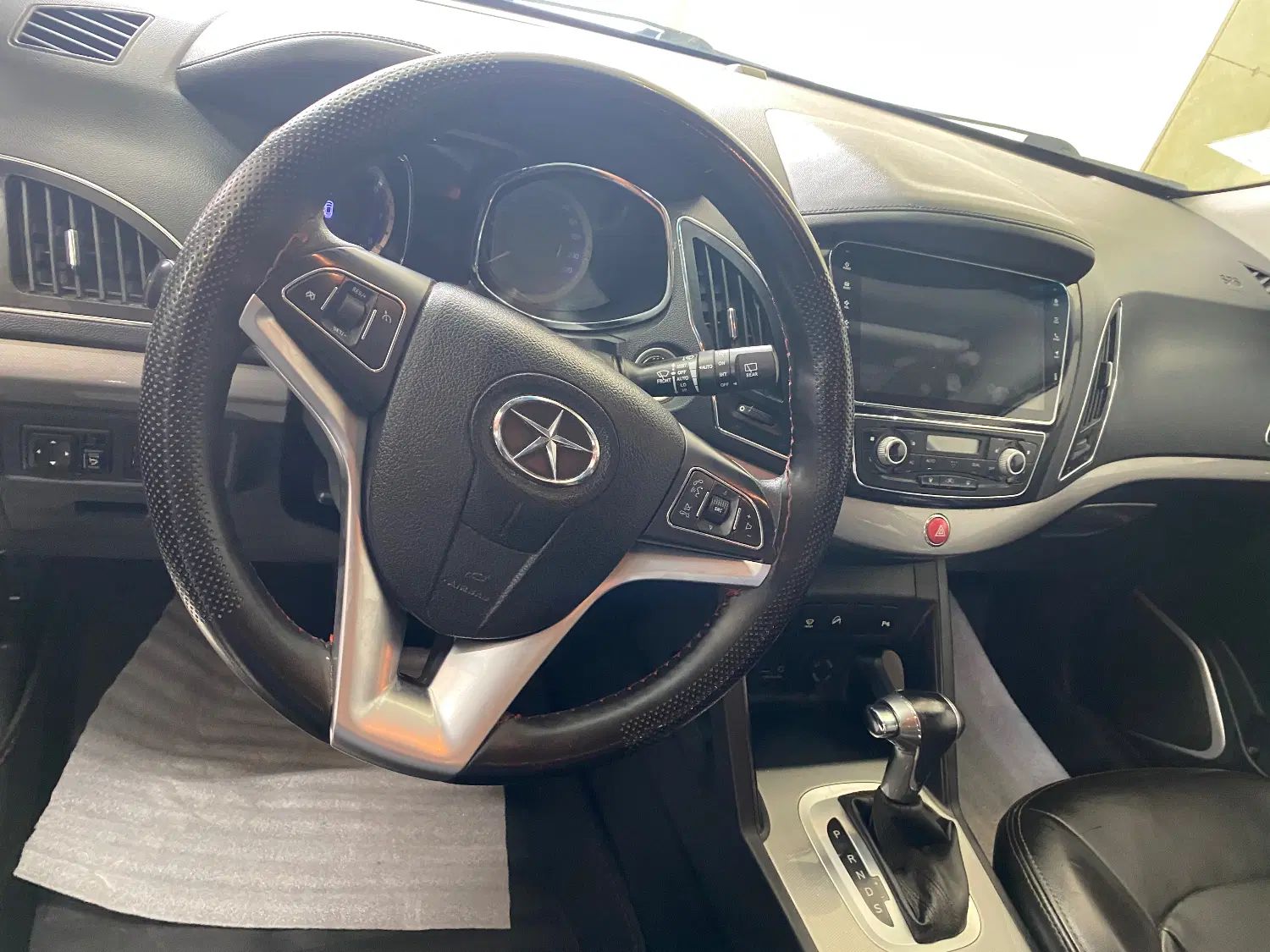 جک S5 اتوماتیک - 1400