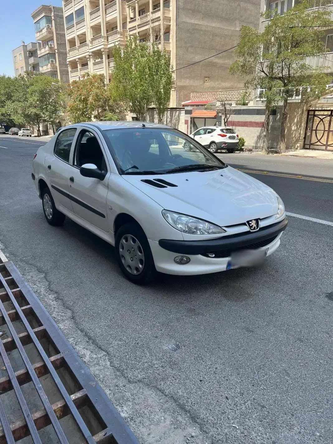 پژو ۲۰۶ صندوق دار v8 - 1397