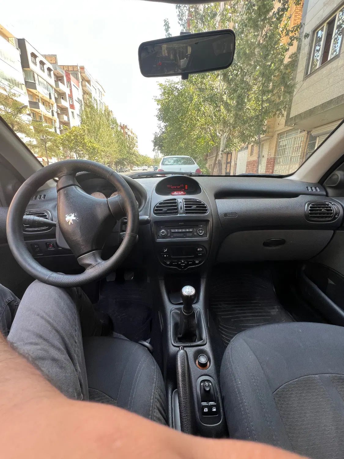 پژو ۲۰۶ صندوق دار v8 - 1397