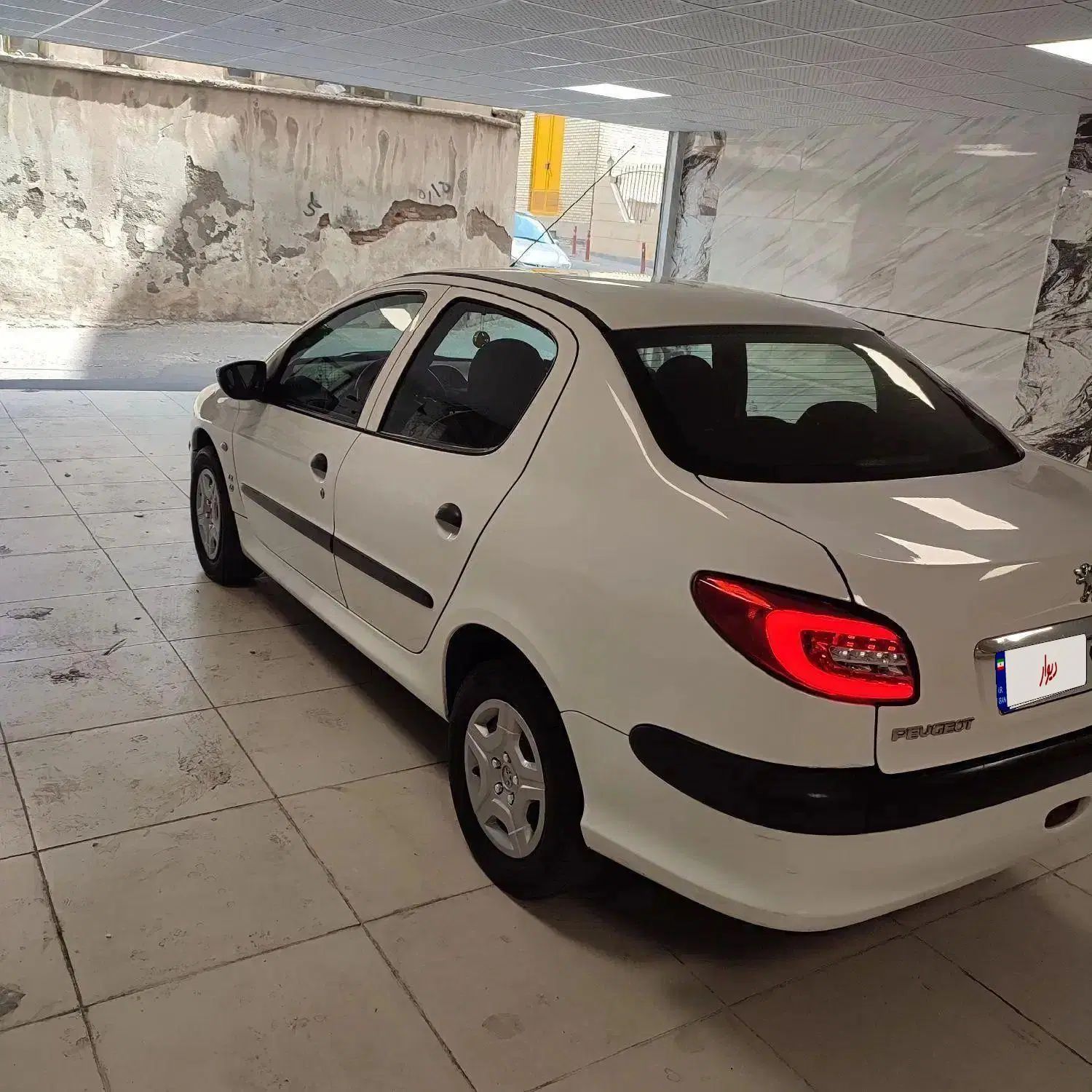 پژو ۲۰۶ صندوق دار v8 - 1399