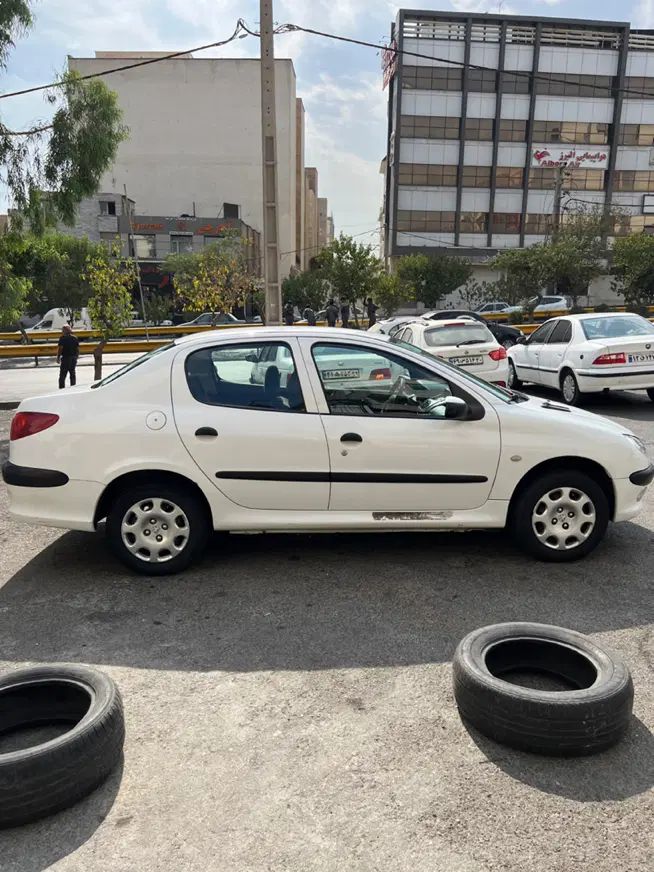 پژو ۲۰۶ صندوق دار v8 - 1398