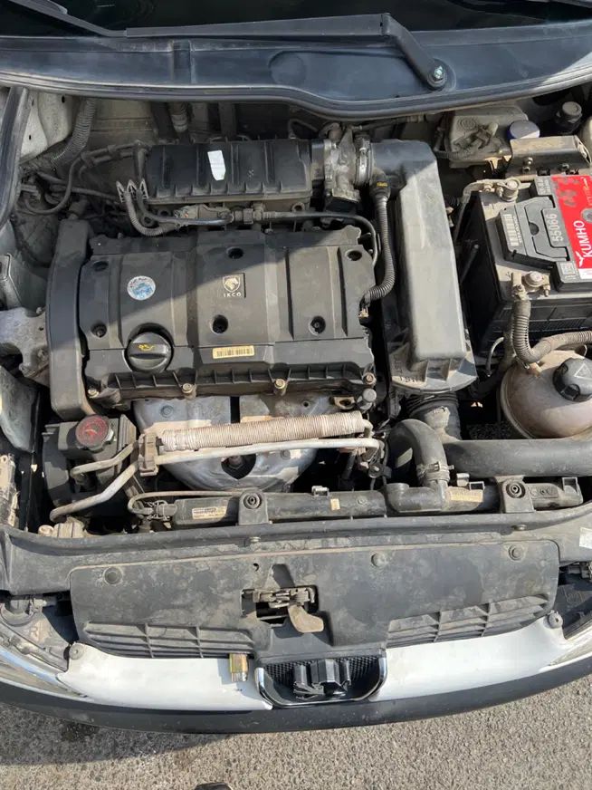 پژو ۲۰۶ صندوق دار v8 - 1398