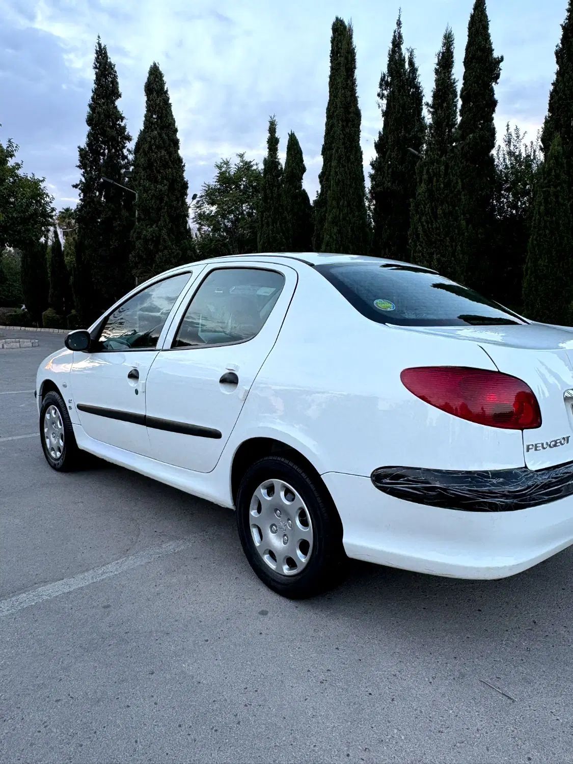 پژو ۲۰۶ صندوق دار v8 - 1396