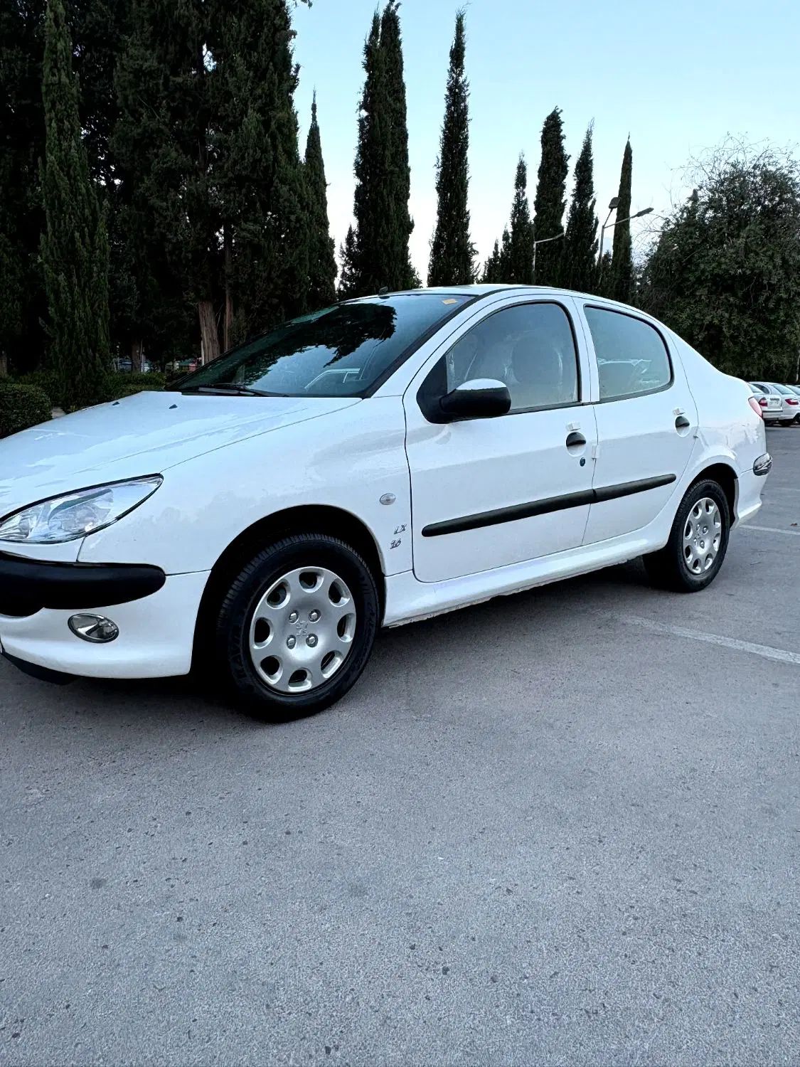 پژو ۲۰۶ صندوق دار v8 - 1396