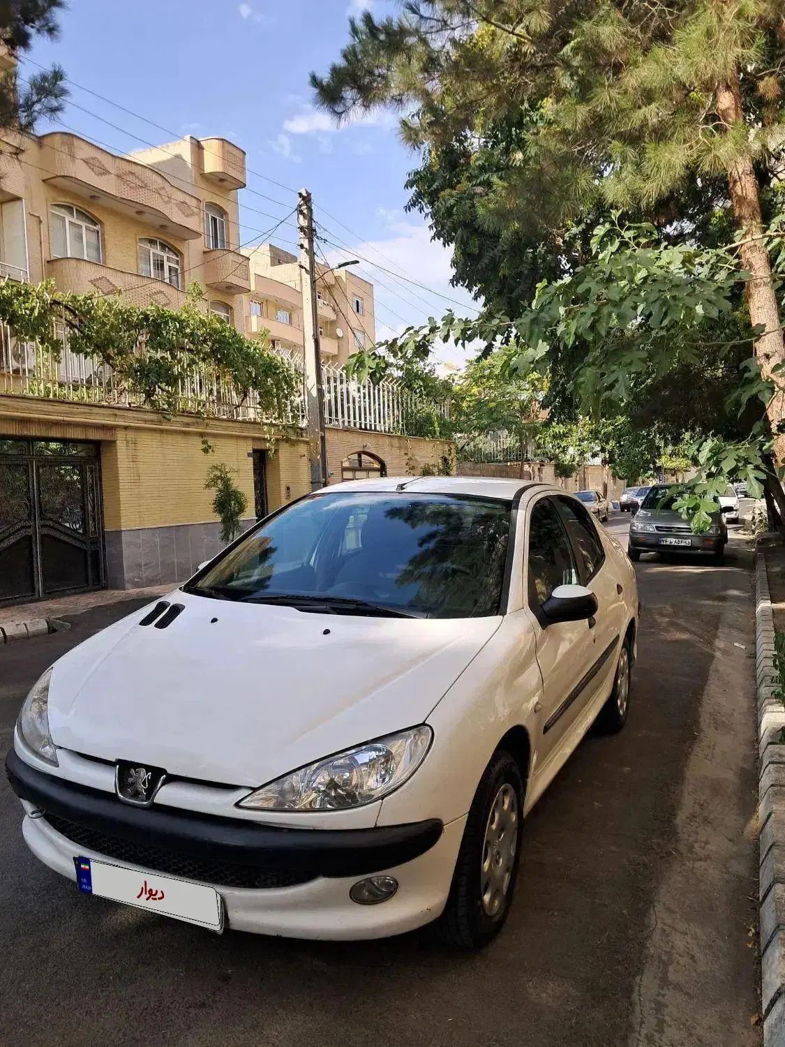 پژو ۲۰۶ صندوق دار v8 - 1390