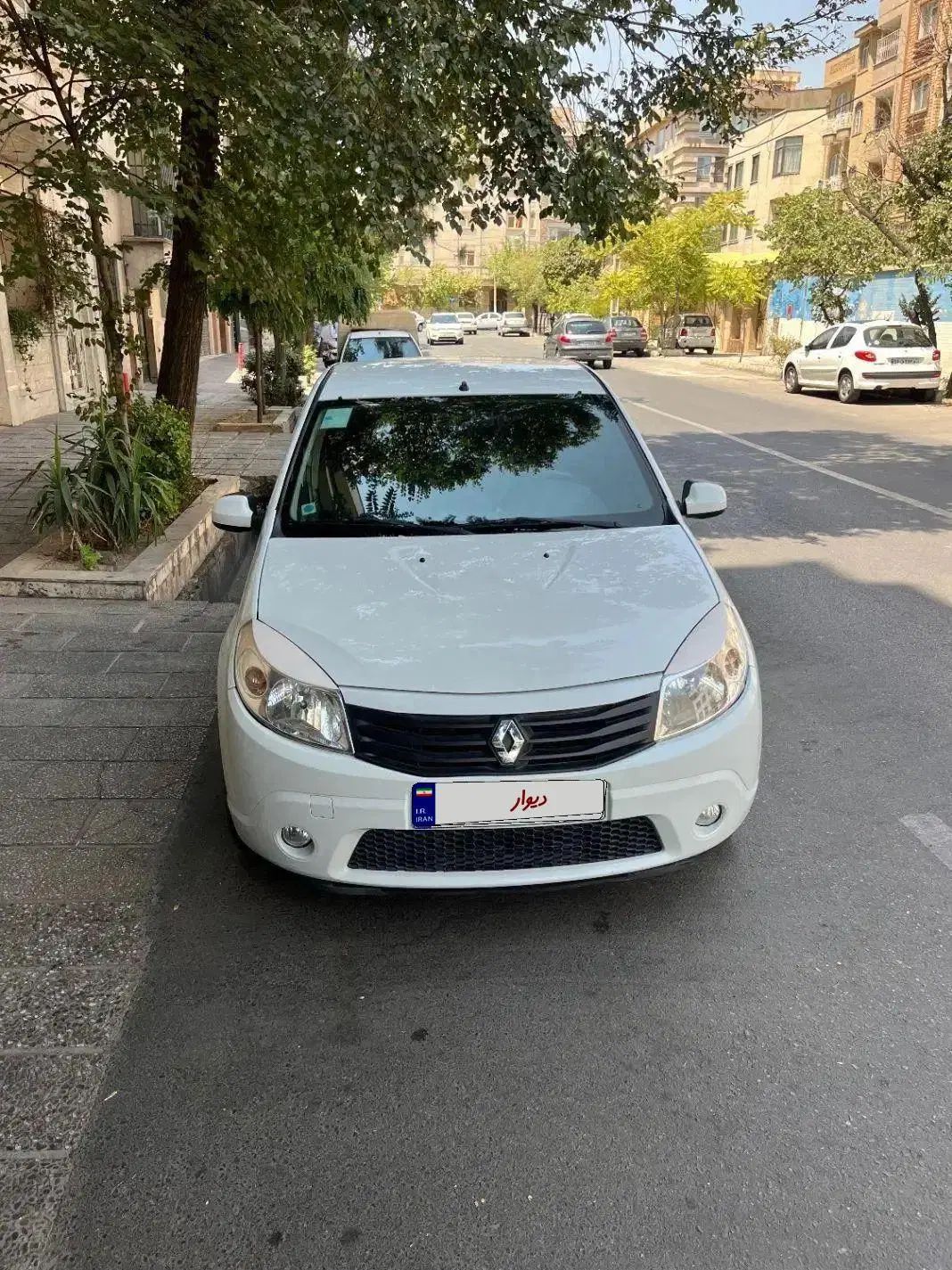 خودرو رنو، ساندرو آگهی ann_19989501