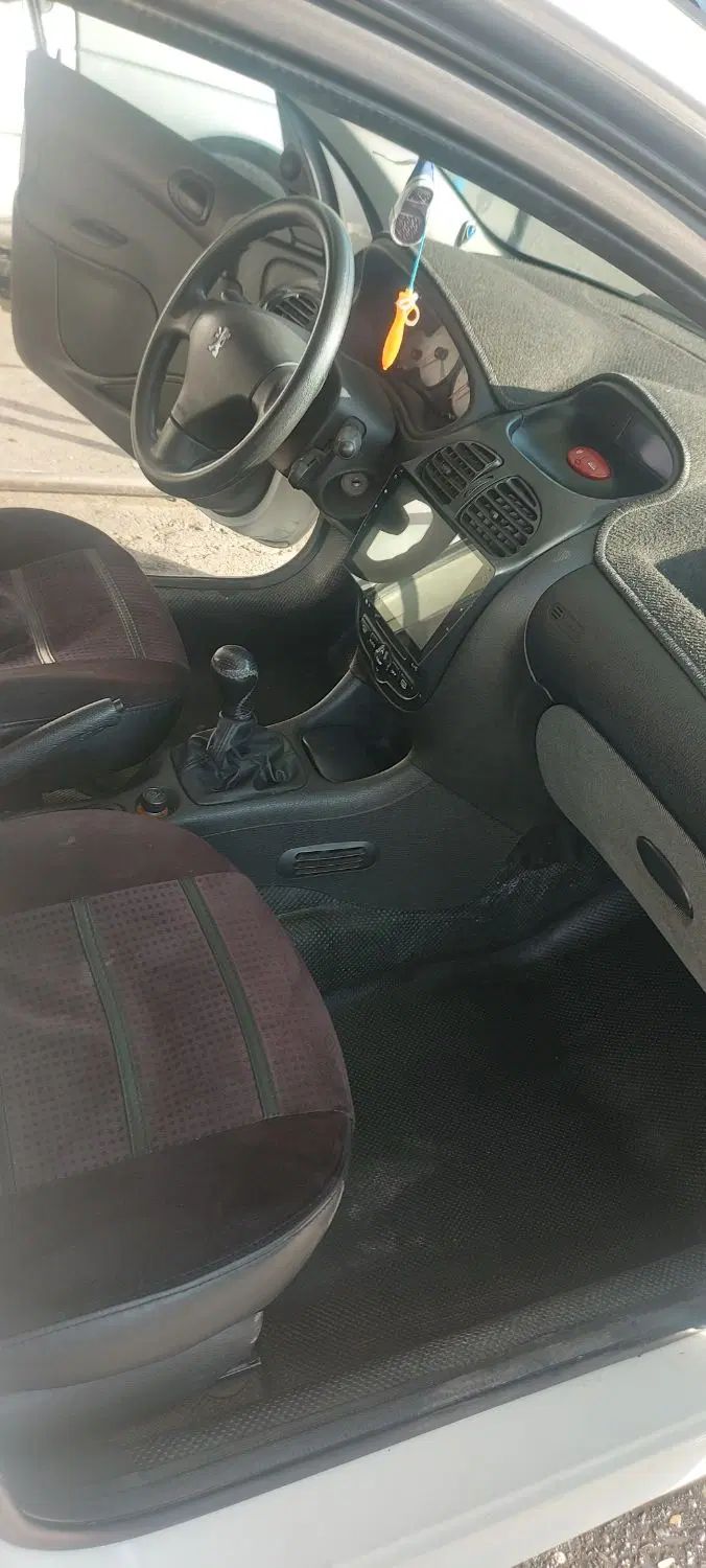 پژو ۲۰۶ صندوق دار v8 - 1396