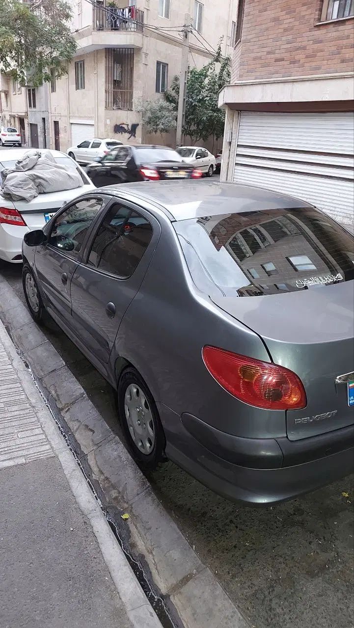 پژو ۲۰۶ صندوق دار v8 - 1394