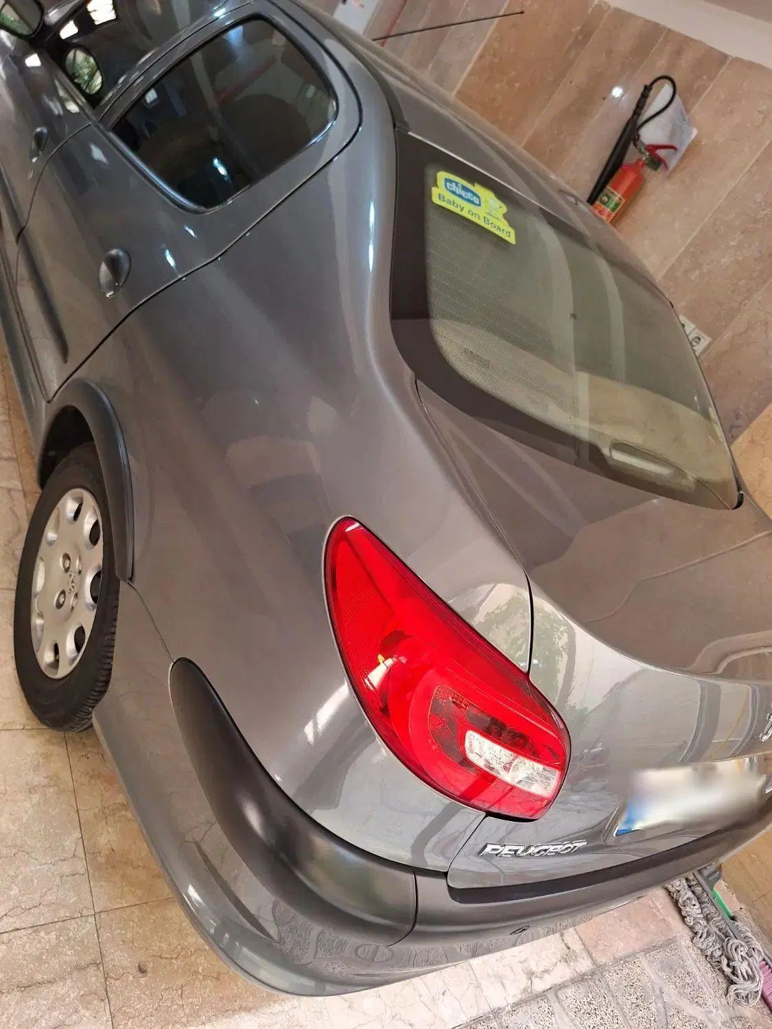 پژو ۲۰۶ صندوق دار v8 - 1396