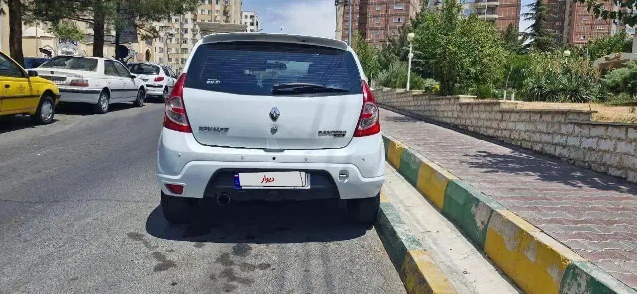 رنو ساندرو دنده ای - 1395