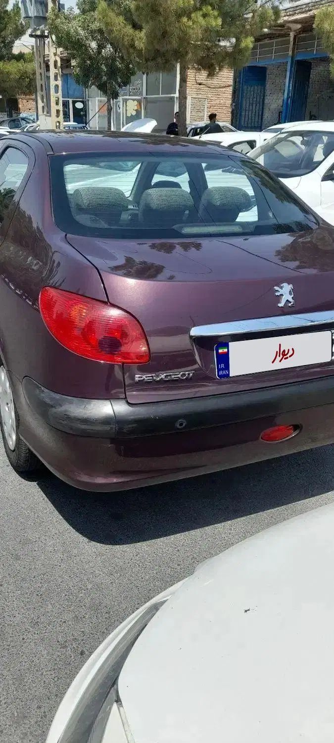 پژو ۲۰۶ صندوق دار v8 - 1398