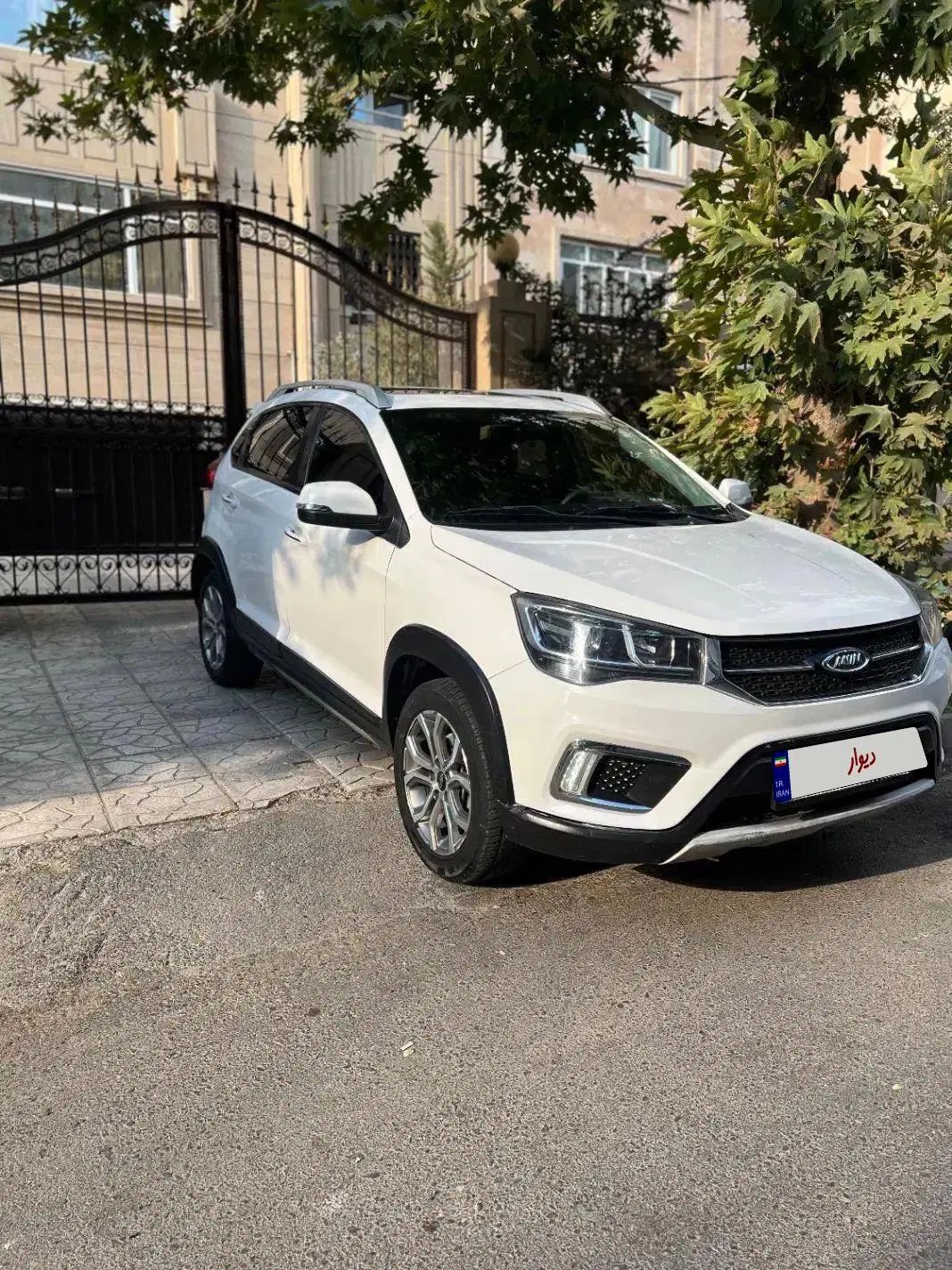 ام وی ام X22 دنده‌ای لاکچری - 1397