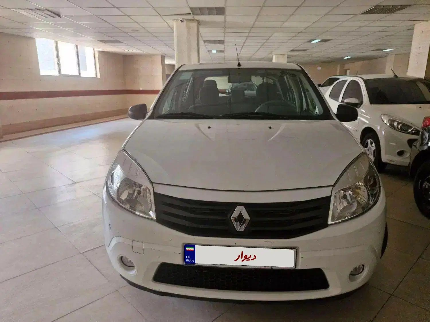 خودرو رنو، ساندرو آگهی ann_19990107