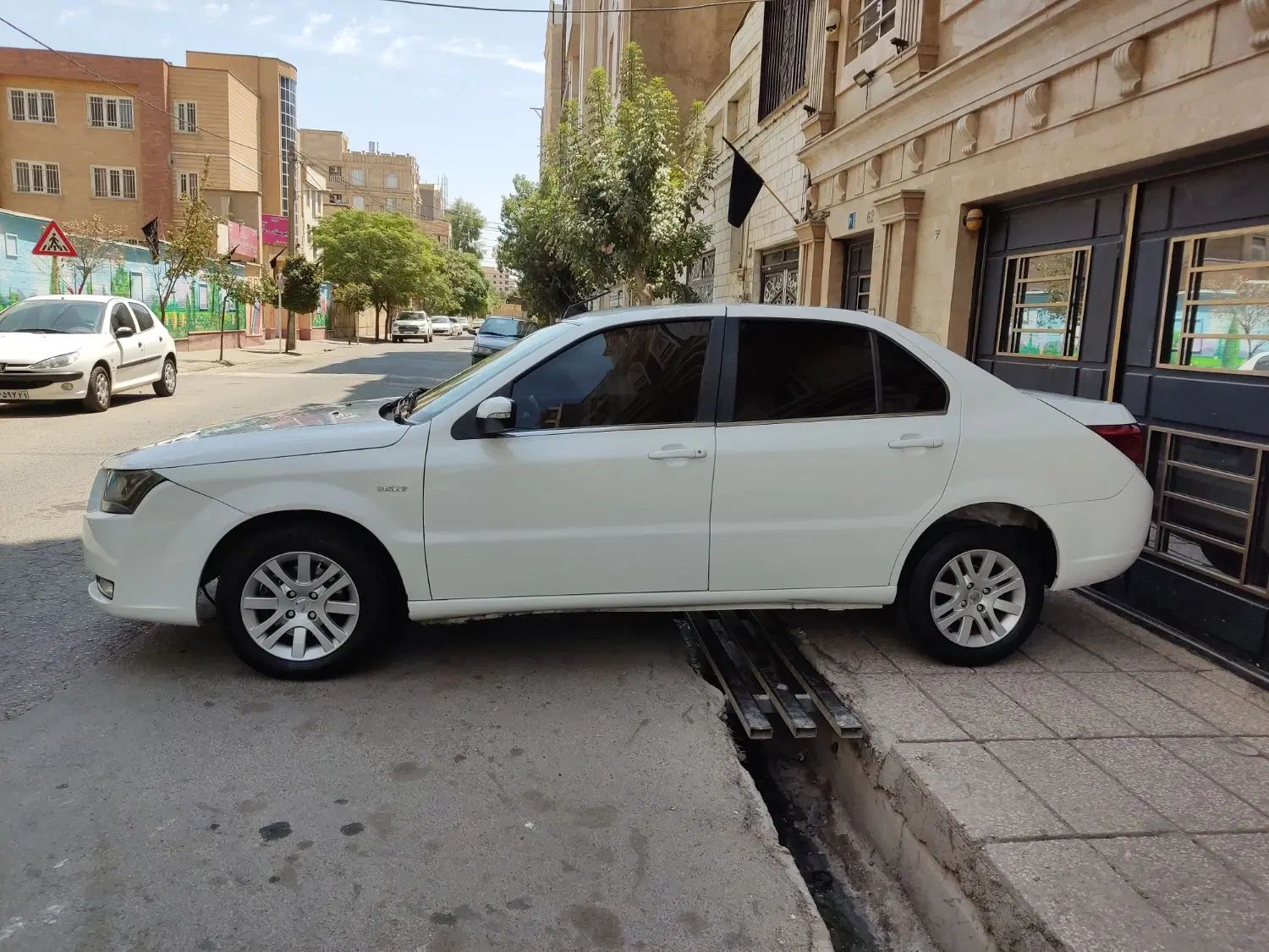 خودرو دنا، معمولی آگهی ann_19990227