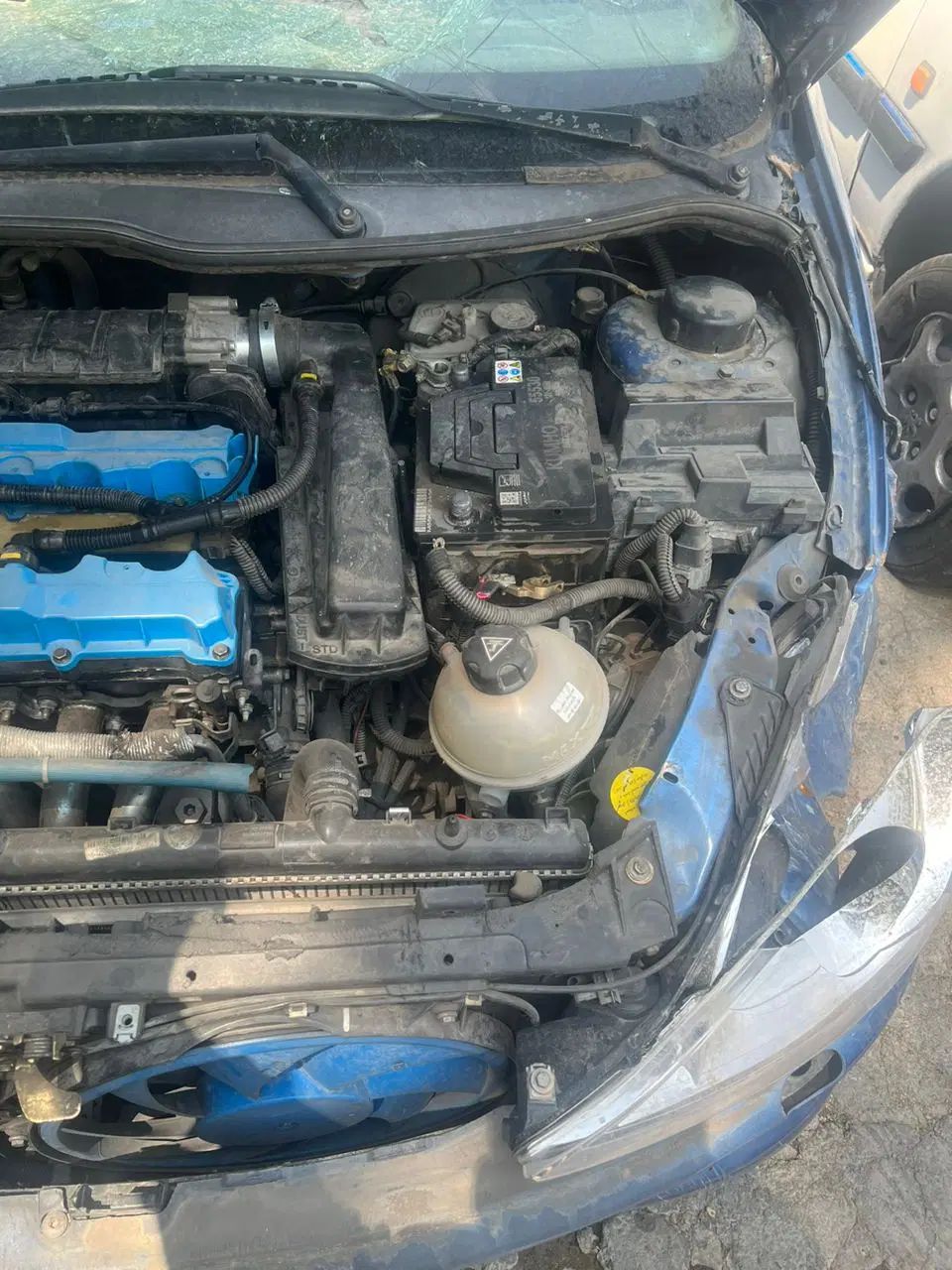 پژو ۲۰۶ صندوق دار v8 - 1396